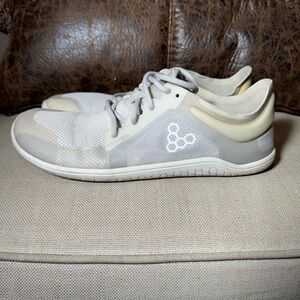 Barefoot performance shoe